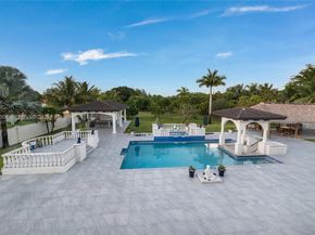 12401 SW 45th St, Miami FL 33175