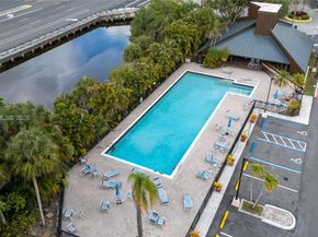 101 SW 96th Ter 101, Plantation FL 33324
