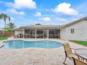 5620 SW 9th St, Plantation FL 33317