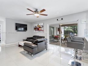 5620 SW 9th St, Plantation FL 33317