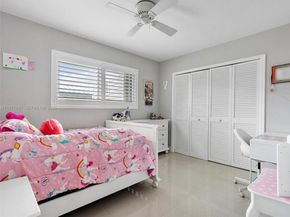 5620 SW 9th St, Plantation FL 33317