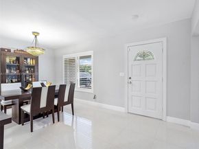 5620 SW 9th St, Plantation FL 33317