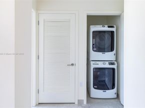 3581 E Glencoe St 307, Miami FL 33133