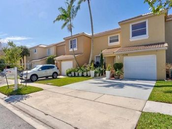 1370 NW 154th Ave
