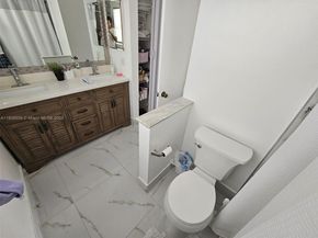 1370 NW 154th Ave, Pembroke Pines FL 33028