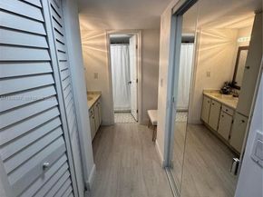900 Colony Point Cir 218, Pembroke Pines FL 33026