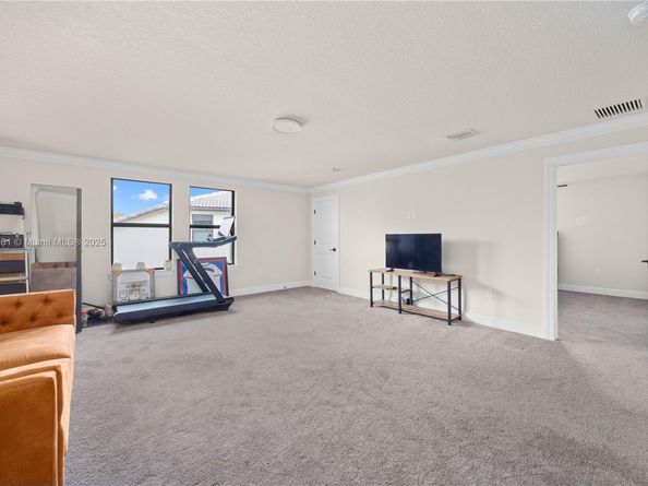 8152 NW 78th St, Tamarac FL 33321