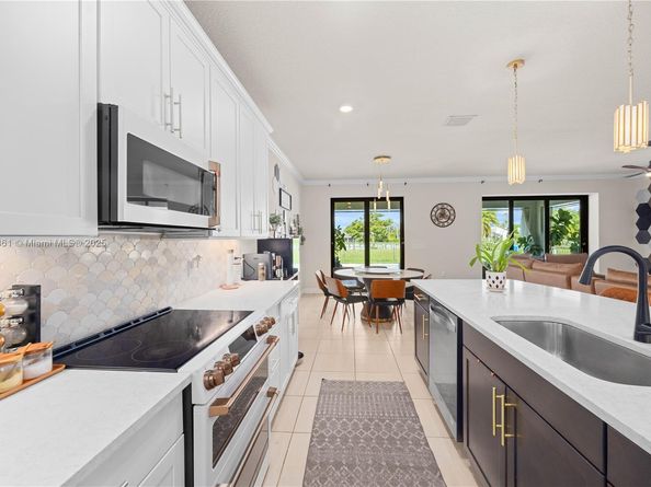 8152 NW 78th St, Tamarac FL 33321