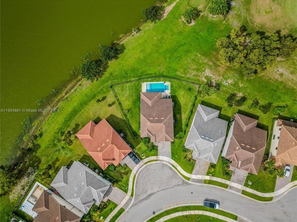 8152 NW 78th St, Tamarac FL 33321