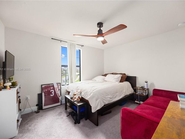 8152 NW 78th St, Tamarac FL 33321