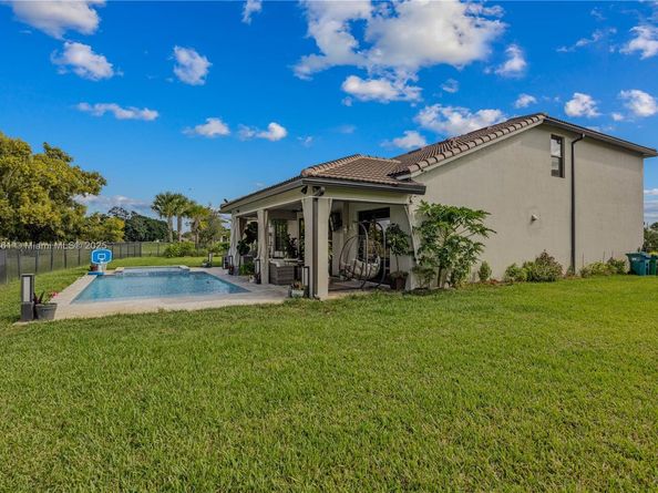 8152 NW 78th St, Tamarac FL 33321