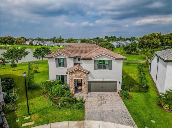 8152 NW 78th St, Tamarac FL 33321