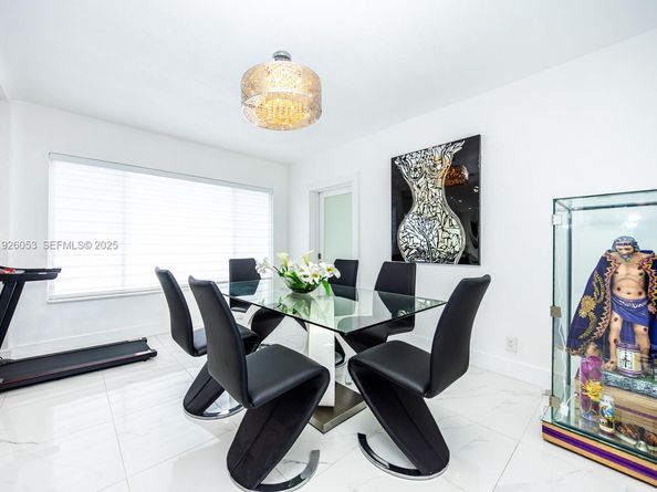 9365 SW 44th St, Miami FL 33165