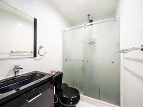 9365 SW 44th St, Miami FL 33165