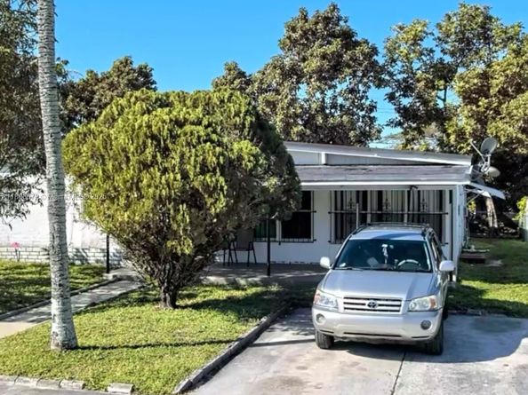 18032 NW 8th Ave, Miami Gardens FL 33169