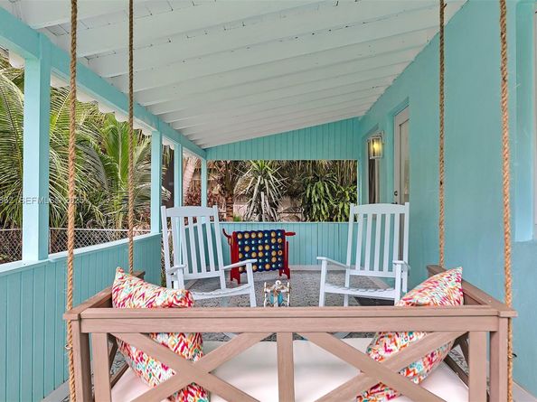 1960 Riverside Dr, Fort Lauderdale FL 33312