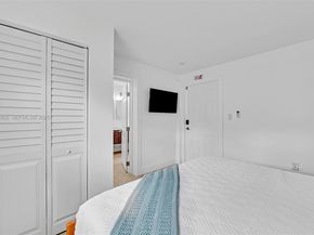 1960 Riverside Dr, Fort Lauderdale FL 33312