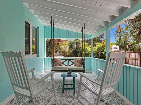 1960 Riverside Dr, Fort Lauderdale FL 33312