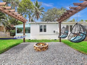 1960 Riverside Dr, Fort Lauderdale FL 33312