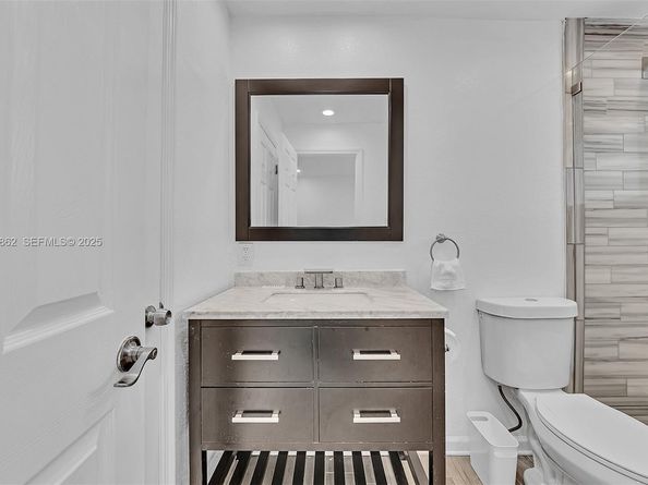 1960 Riverside Dr, Fort Lauderdale FL 33312