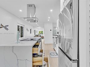 1960 Riverside Dr, Fort Lauderdale FL 33312