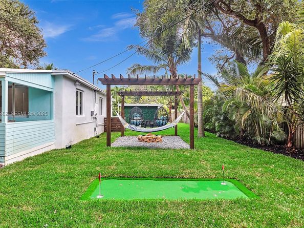 1960 Riverside Dr, Fort Lauderdale FL 33312