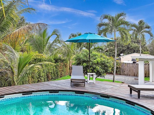 1960 Riverside Dr, Fort Lauderdale FL 33312