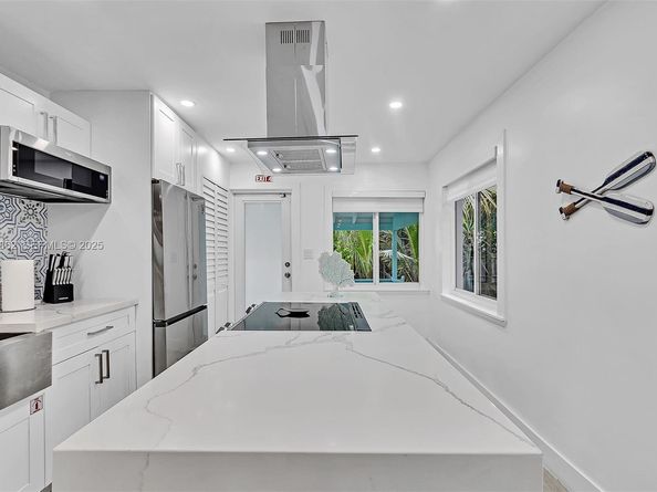 1960 Riverside Dr, Fort Lauderdale FL 33312