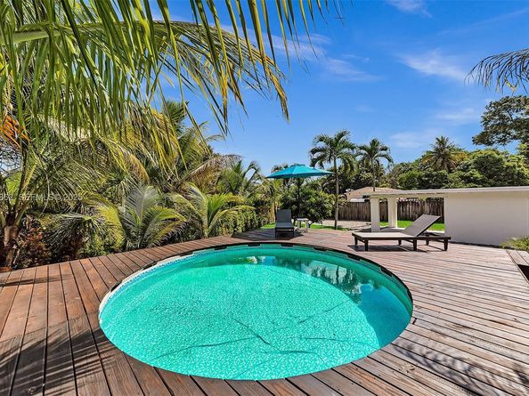 1960 Riverside Dr, Fort Lauderdale FL 33312