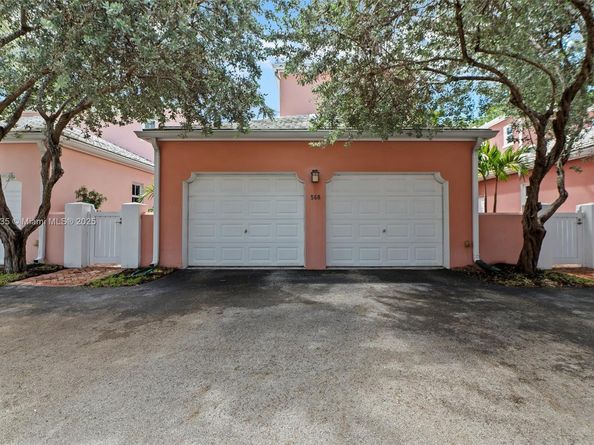 568 Loretto Ave 11, Coral Gables FL 33146