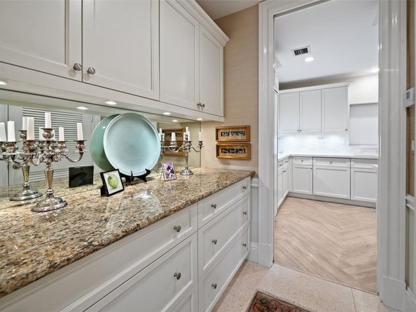 568 Loretto Ave 11, Coral Gables FL 33146