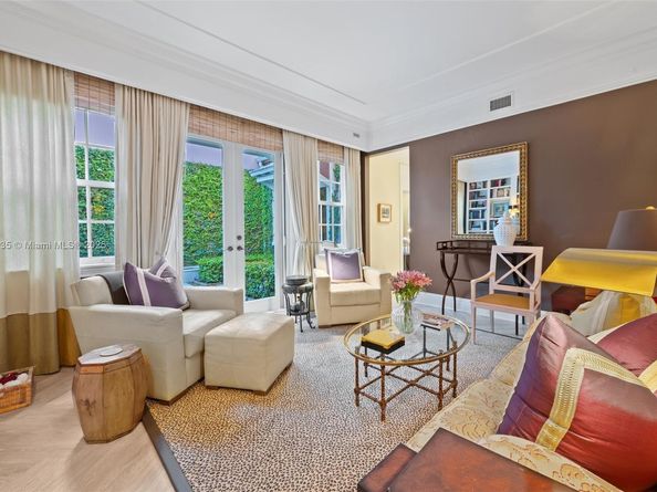 568 Loretto Ave 11, Coral Gables FL 33146