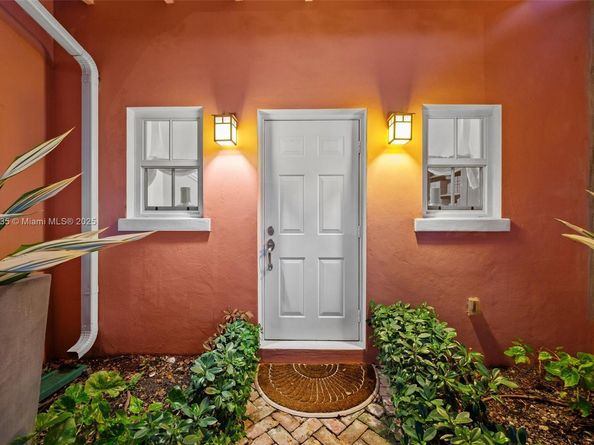 568 Loretto Ave 11, Coral Gables FL 33146