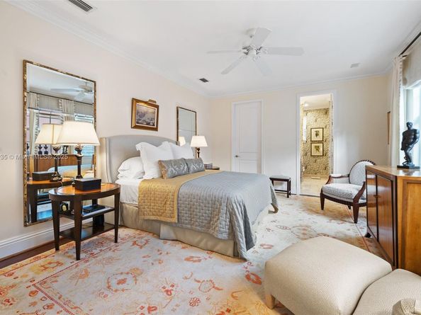 568 Loretto Ave 11, Coral Gables FL 33146