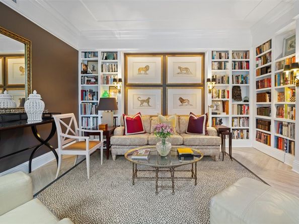 568 Loretto Ave 11, Coral Gables FL 33146