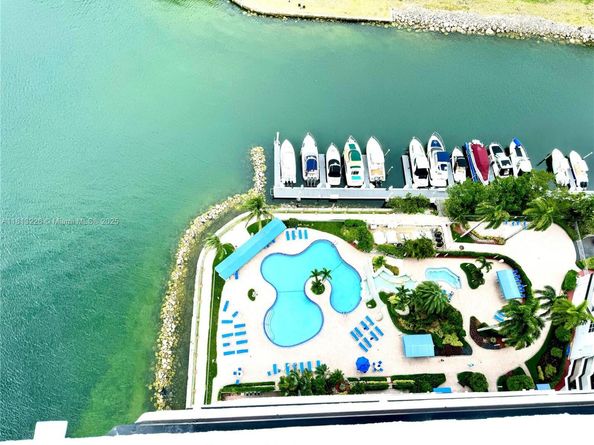 3530 Mystic Pointe Dr 3001, Aventura FL 33180