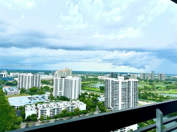 3530 Mystic Pointe Dr 3001, Aventura FL 33180