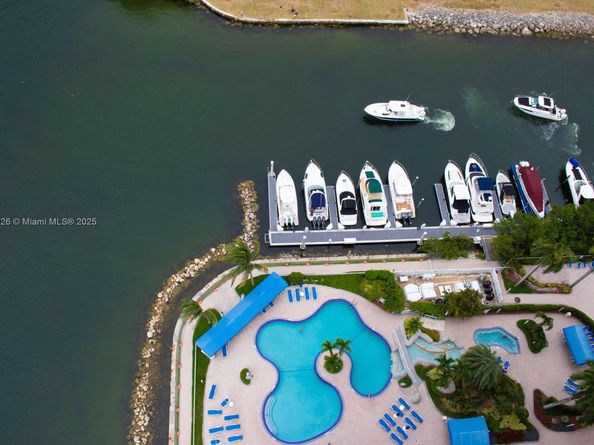 3530 Mystic Pointe Dr 3001, Aventura FL 33180