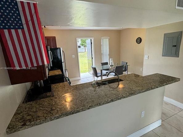 483 NW 19th St 362, Miami FL 33136