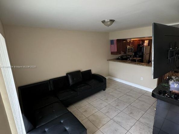 483 NW 19th St 362, Miami FL 33136