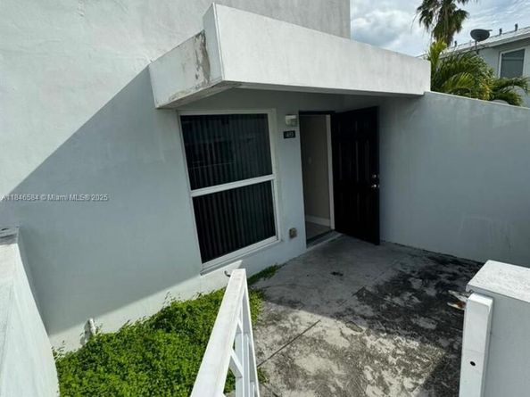 483 NW 19th St 362, Miami FL 33136