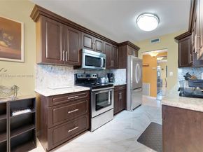 3800 Hillcrest Dr 412, Hollywood FL 33021
