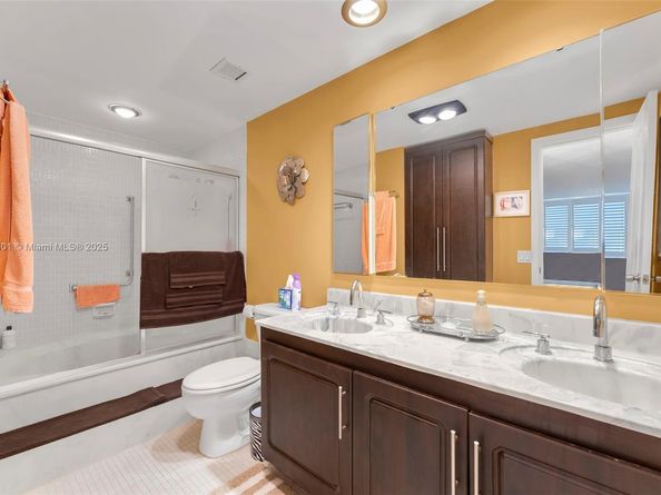 3800 Hillcrest Dr 412, Hollywood FL 33021