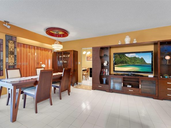 3800 Hillcrest Dr 412, Hollywood FL 33021