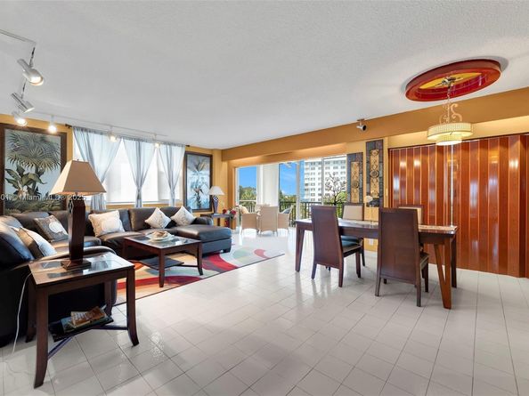 3800 Hillcrest Dr 412, Hollywood FL 33021