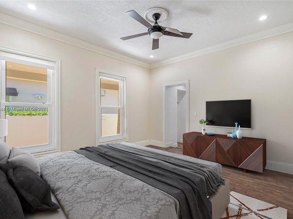 1365 SW 18th St, Miami FL 33145