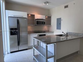 185 SW 7th St 2300, Miami FL 33130