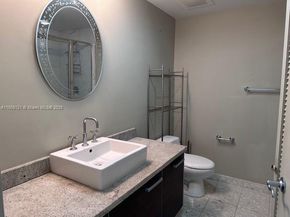 185 SW 7th St 2300, Miami FL 33130