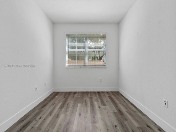 1366 SE 26th Ave, Homestead FL 33035