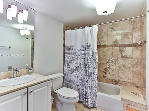 7800 Collins Ave 508, Miami Beach FL 33141